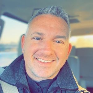 Meet your Posher, Travis